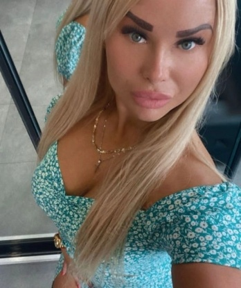🌟 Стройное тело, изящные формы - я сама идеальная индивидуалка для тебя! 💋
Все твои фантазии и желания станут реальностью в моих нежных руках. ✨ Я специализируюсь на разнообразных эротических услугах, которые позволят тебе испытать неповторимые ощущения. 💦
Я горячая, страстная и открытая к новым экспериментам. Моя миссия - доставить тебе удовольствие, о котором ты даже не мог мечтать. 👠
Отзывы о моей работе говорят сами за себя - мои клиенты остаются полностью удовлетворены и возвращаются ко мне снова и снова. 🌹
Фото, которые ты видишь, полностью соответствуют реальности - ты не разочаруешься, обещаю. 👄
Я живу в Москве и готова встретиться с тобой в уютной обстановке или приехать к тебе. Насладись мной и позволь себе уйти от повседневной рутины. 🌇
Не жди, напиши мне прямо сейчас и погрузись в мир наслаждения вместе со мной! 💫 Елена